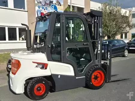 Diesel gaffeltruck 2024  Bobcat D35NXS (3)