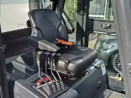 Diesel gaffeltruck 2024  Bobcat D35NXS (6)
