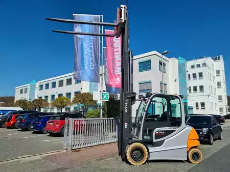 Elektro 4 Rad 2023  Still RX 60-50 Triplex 4700 (9)