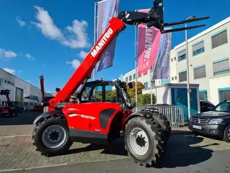 Manipulador fijo 2021  Manitou MT 733 easy (2)
