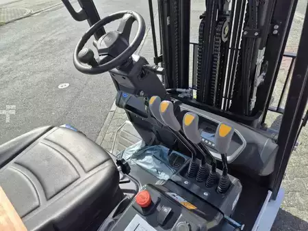 Eléctrica de 3 ruedas 2026  Bobcat B 20 NT (9)