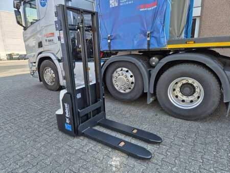 Wózek wysokiego podnoszenia 2025  Bobcat LSM12N (1)