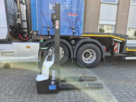 Wózek wysokiego podnoszenia 2025  Bobcat LSM12N (2)