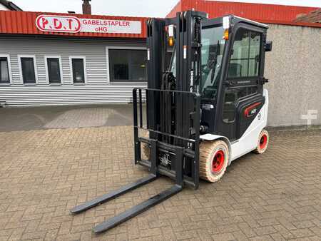 Carrelli elettrici 4 ruote 2024  Bobcat B25NS (1)