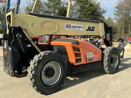 JLG 1055