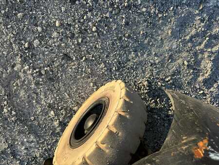 Propane Forklifts  Hyster H50XT (8)