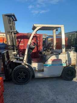 Propane Forklifts 2013  Nissan PF80LP (1)
