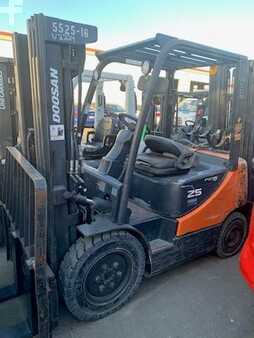 Propane Forklifts - Doosan G25P-5 (1)