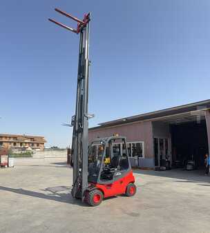 Empilhador diesel 2014  Linde H18D (3)