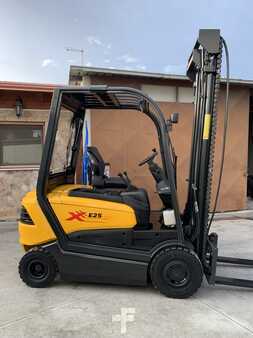 El Truck - 4-hjul 2014  OM XE25 (1)