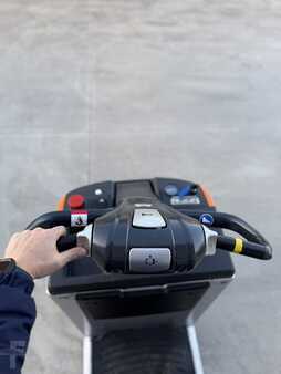 Chariots tracteurs 2021  Still LTX 20 (4)