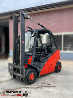 Empilhador diesel 2010  Linde H25D (2)