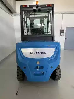 Sähkö - 4 pyör 2026  Kronos ES4A-L-Pro 50 (6)
