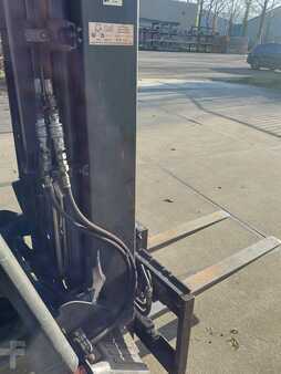 Carrelli elettrici 4 ruote 2004  Linde E25-02 (6)