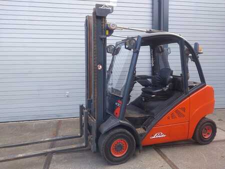 Empilhador diesel 2007  Linde H30D (1)