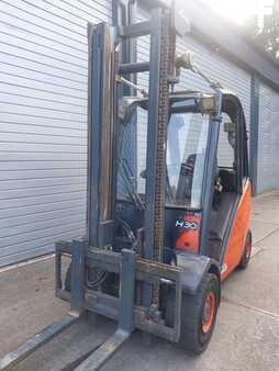 Empilhador diesel 2007  Linde H30D (4)