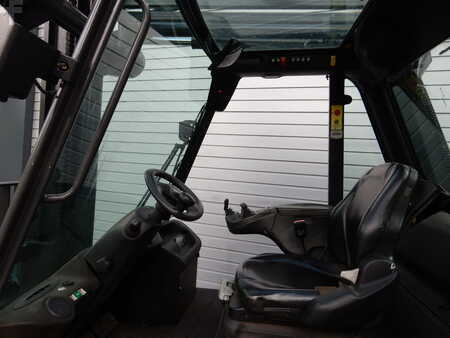 Empilhador diesel 2013  Linde H60D-02 (8)