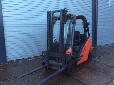 Chariots élévateurs diesel 2014  Linde H20-D EVO (2)