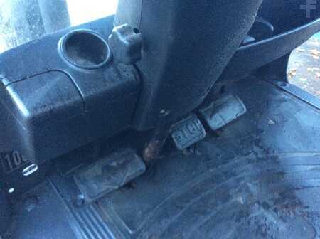 Chariots élévateurs diesel 2014  Linde H20-D EVO (4)