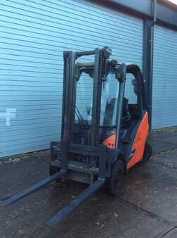 Chariots élévateurs diesel 2014  Linde H20-D EVO (7)