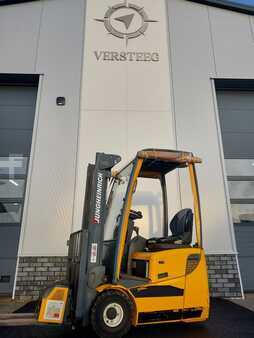 Sähkö - 3 pyör 2009  Jungheinrich EFG110K (5)