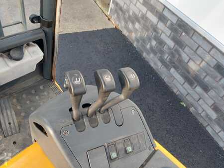 Sähkö - 3 pyör 2009  Jungheinrich EFG110K (9)