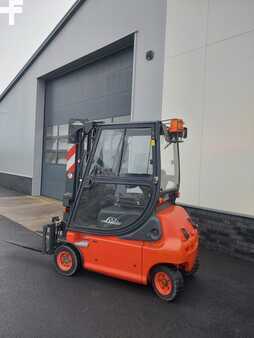 Elektryczne 4-kołowe 2004  Linde E16 (6)