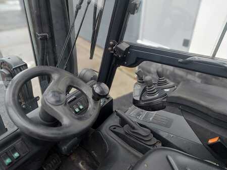 Elektryczne 4-kołowe 2004  Linde E16 (8)