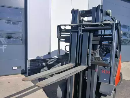 Diesel truck 2004  Linde H30D (9)