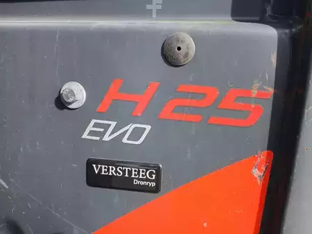 Wózki widłowe diesel 2019  Linde H25-D (8)