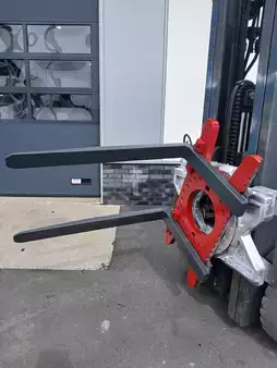 Carretilla elevadora diésel 2020  Durwen 360 graden rotator (1)