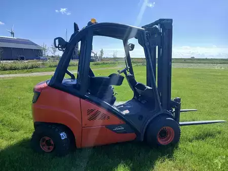 Ruwterreinheftrucks 2014  Linde H20D-02/600 evo. (7)