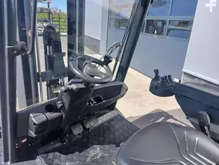 Wózki widłowe diesel 2005  Linde H30D (10)