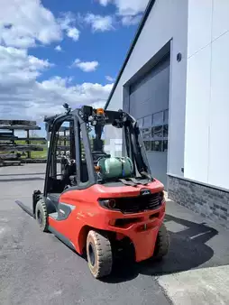 Gázüzemű targoncák 2020  Linde H25T-01 (7)