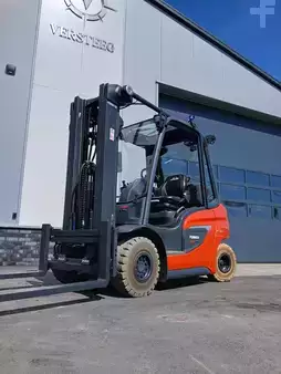Gázüzemű targoncák 2020  Linde H25T-01 (8)