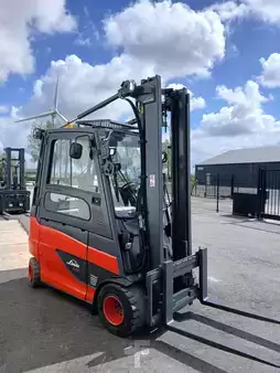 El truck - 4 hjulet 2019  Linde E30HL-01/600 (8)