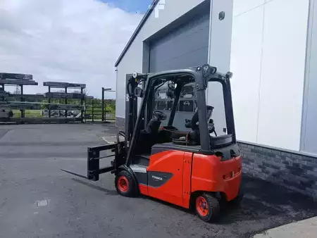 Eléctrico - 4 rodas 2018  Linde E18PH-02 (8)