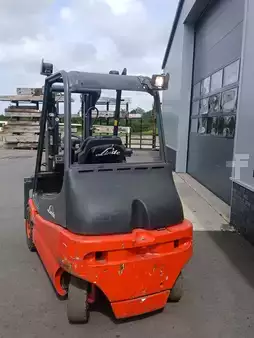 Elektro čtyřkolový VZV 2008  Linde E30/02 (13)