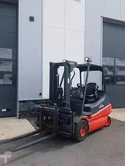 Elektro čtyřkolový VZV 2008  Linde E30/02 (5)