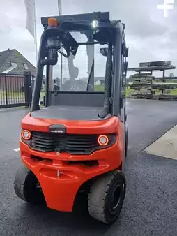 Dízel targoncák 2020  Linde H25D-01 (5)