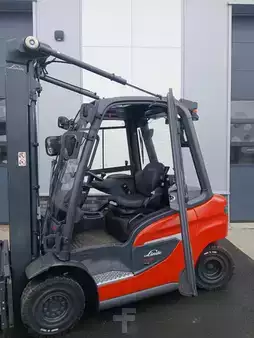 Dízel targoncák 2020  Linde H25D-01 (9)