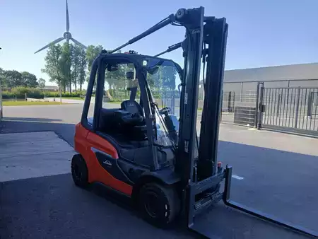Empilhador diesel 2020  Linde H20D-01/600 (8)