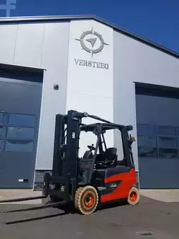 Elektromos 4 kerekű 2020  Linde E25-01 (2)