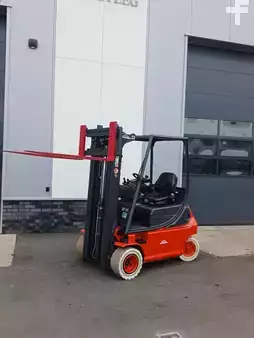 Elektromos 4 kerekű 1998  Linde E18 (5)