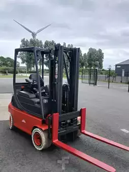 Elektromos 4 kerekű 1998  Linde E18 (6)