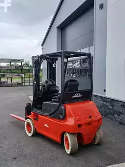 Elektromos 4 kerekű 1998  Linde E18 (9)