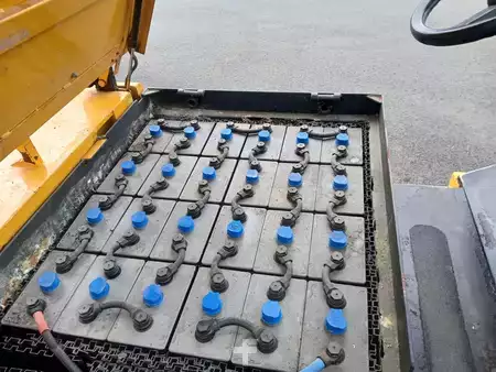 Elektromos 4 kerekű - Linde E25 (17)