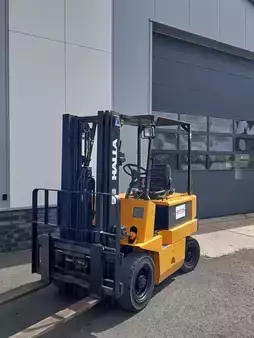 Elektromos 4 kerekű - Linde E25 (3)