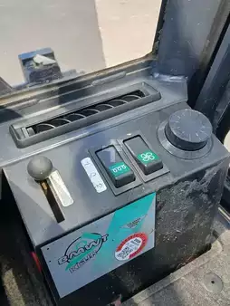 Sähkö - 4 pyör 2002  Linde E30-02 (17)