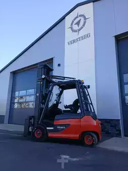 Sähkö - 4 pyör 2015  Linde E30-01 (7)